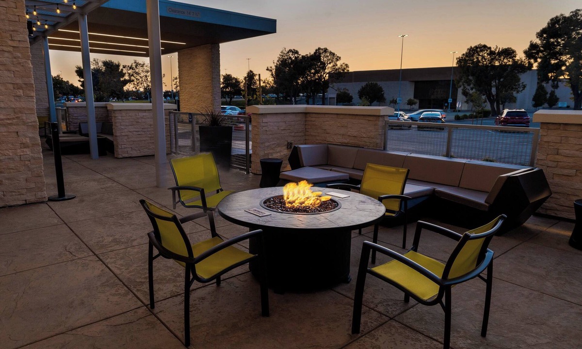Newark Hotel | SpringHill Suites by Marriott Newark Fremont