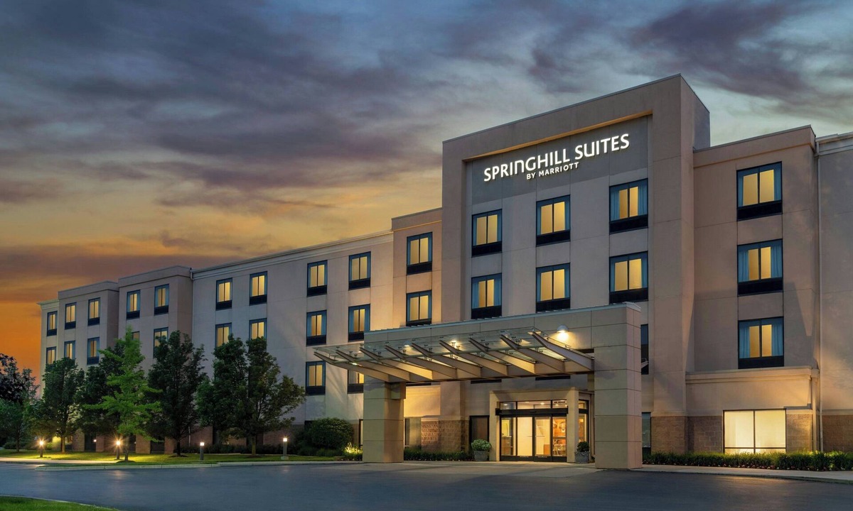 Auburn Hills Hotel | SpringHill Suites Detroit Auburn Hills