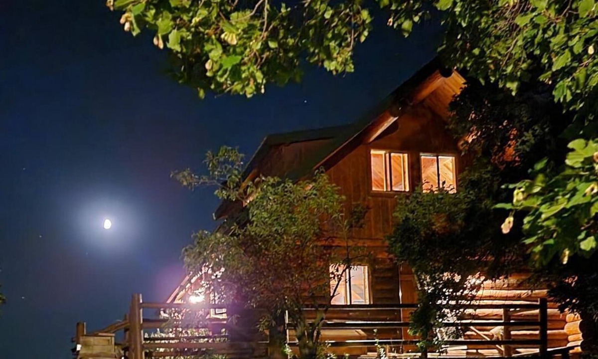 Fishtail Cabin | Stargazers Sanctuary on Sleepy Hollow —look for us on ABnB.