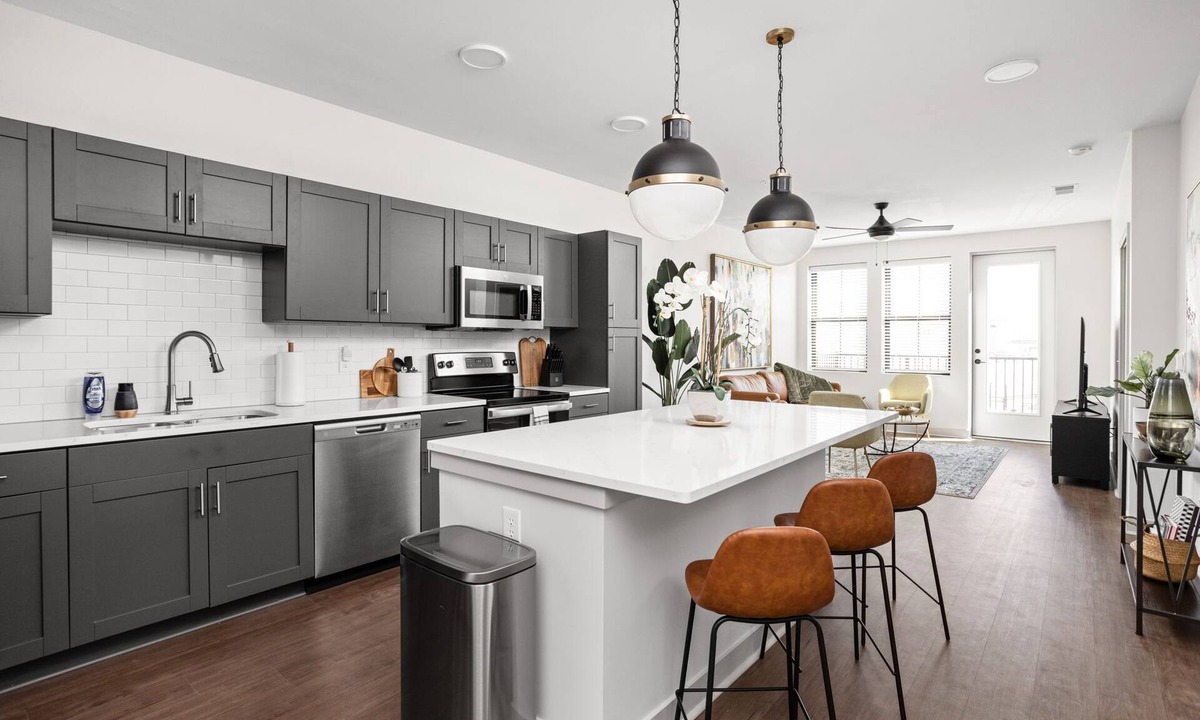 Speedway Condo | Stay For Gen Con! Next to Motor Speedway!