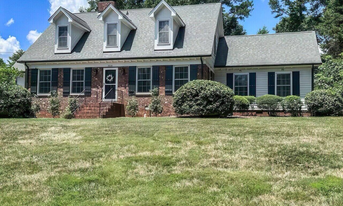 Gastonia House | Staysobrio Luxury Stays
