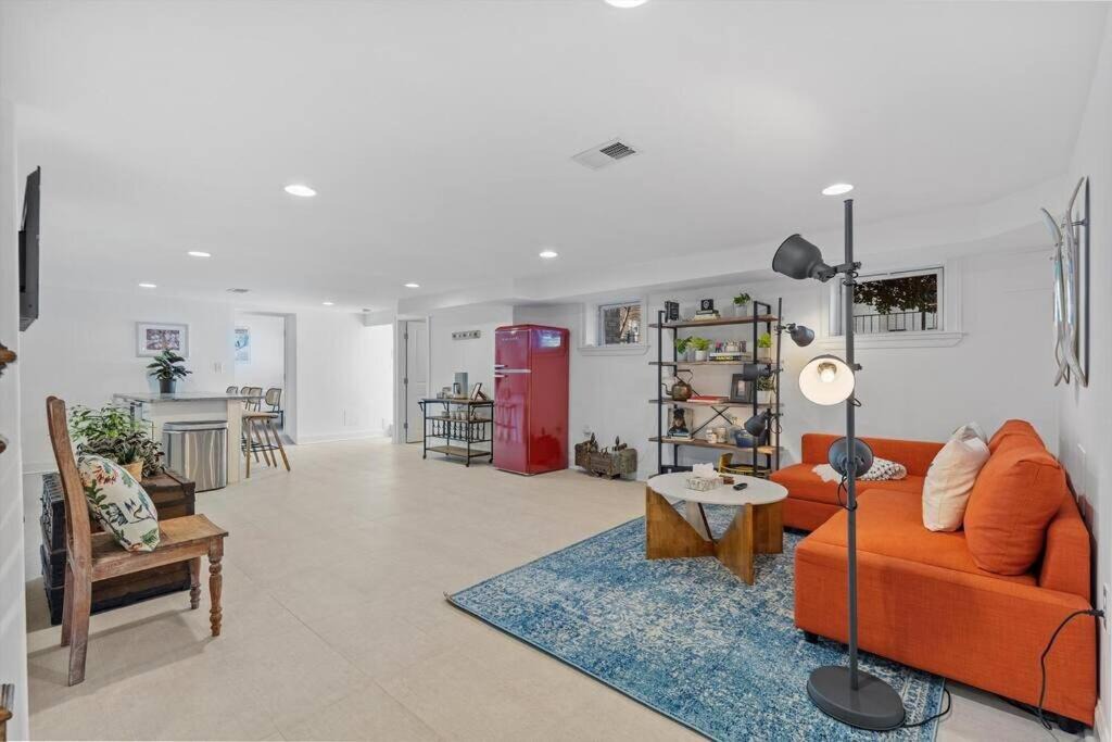 Kingman Park Apartment | Stone's Throw from Capitol Hill Free Parking