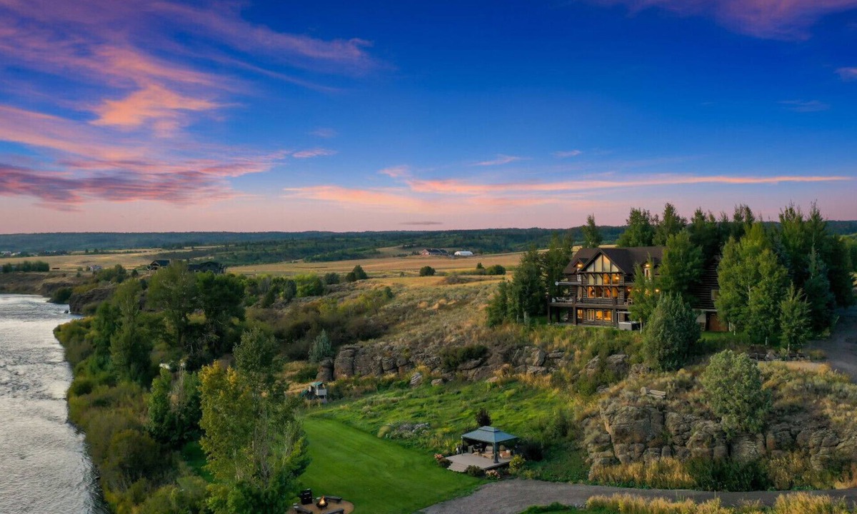 Ashton House | Stonefly Lodge | Henry`s Fork Riverfront Luxury