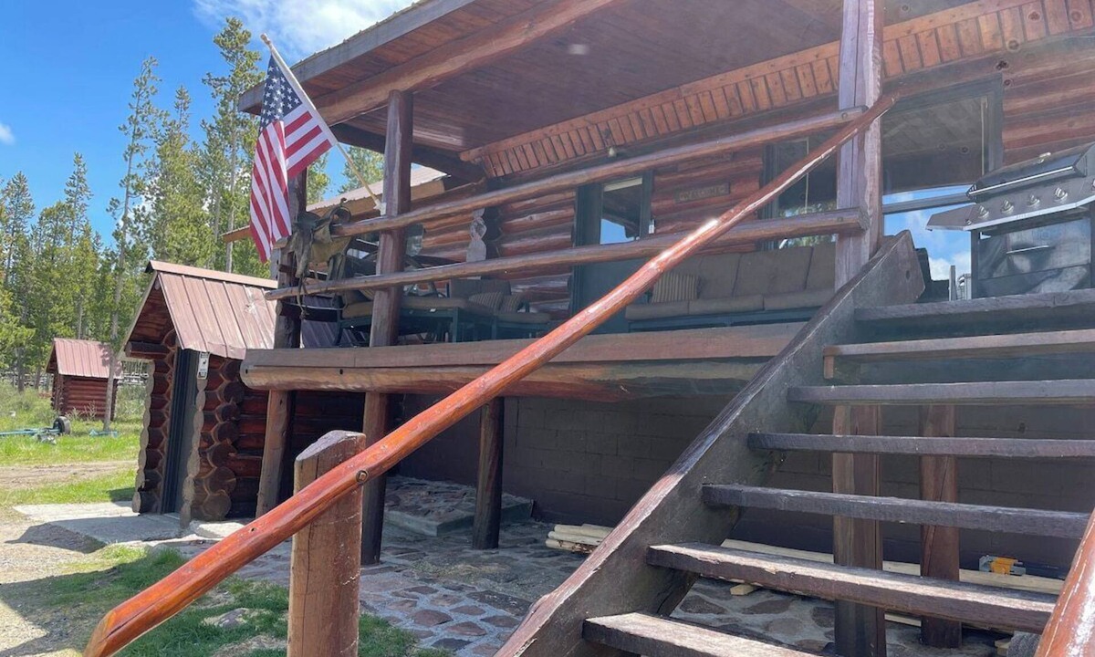Dubois Cabin | Stratton Ranch Summar