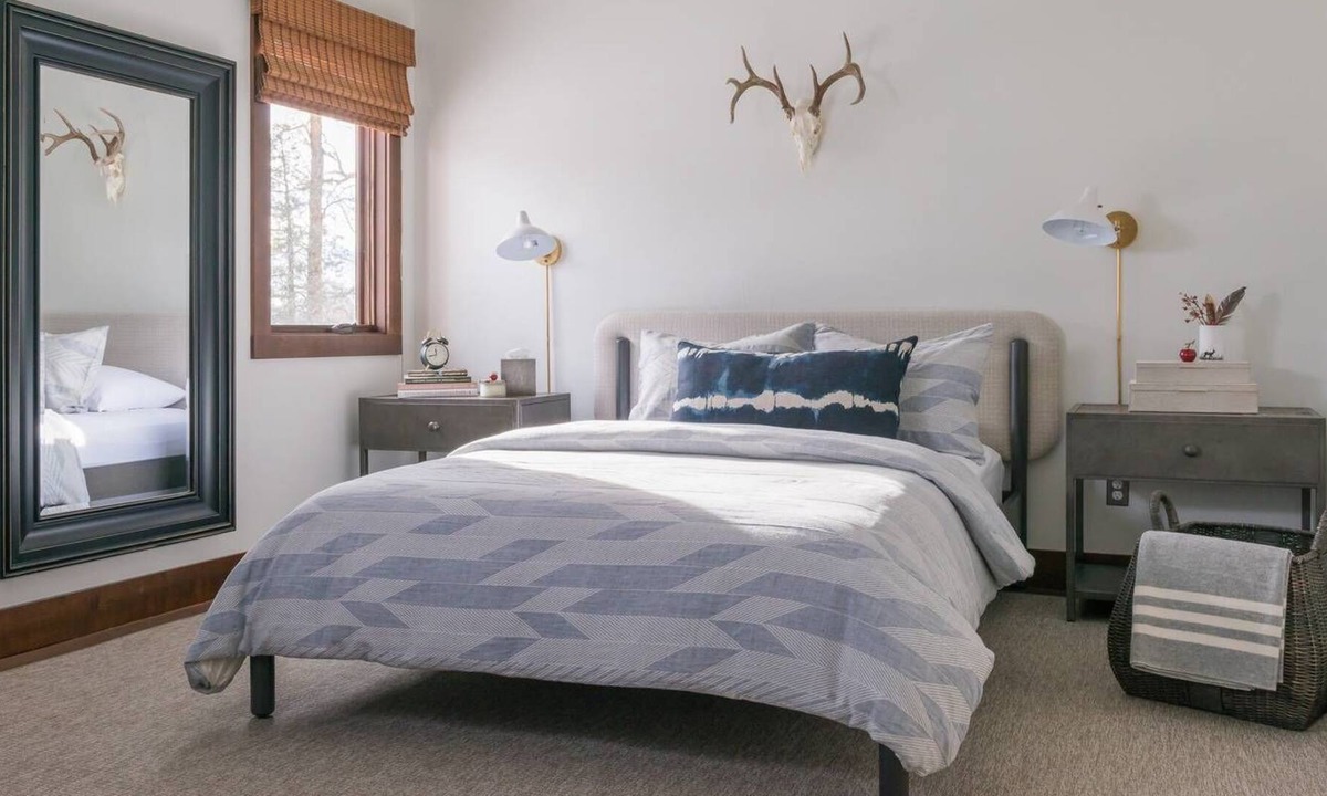 Pray House | Stunning home, right on the Yellowstone River
