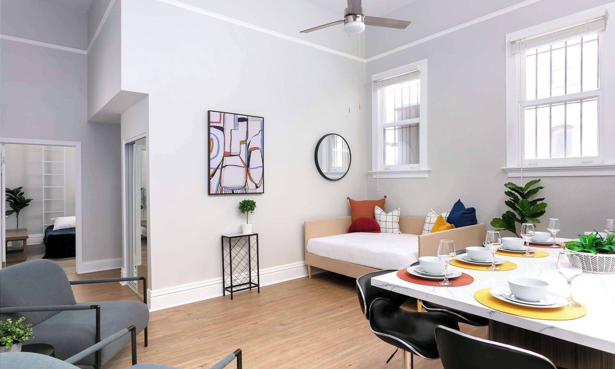 Gaslamp Quarter Apartment | Stylish 2BR Loft | Wifi, Sleeps 6 + Prime Spot