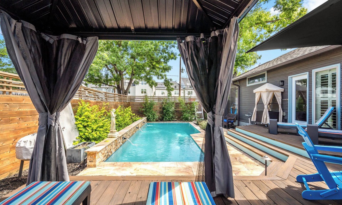 Greater East End House | Stylish 3BR w/Pool Near Downtown – MAJOR INTERNATIONAL SPORTING EVENT 2026