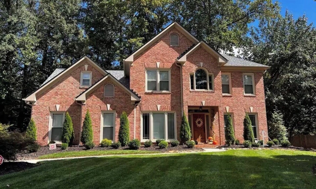Jamestown House | Stylish 5 bedroom/3b close to HPU, Wyndham & FM!