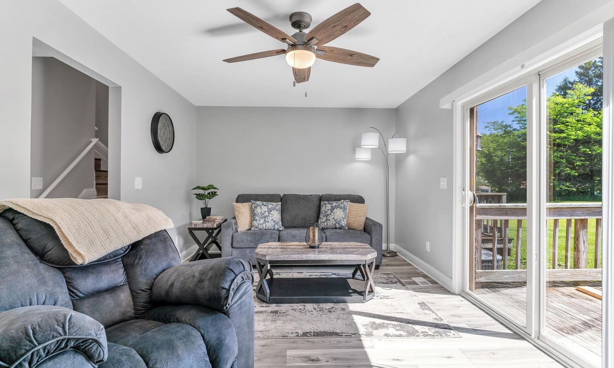 Holly House | Stylish Groveland 2BR/2.5 Bath Townhome- Unit 6643