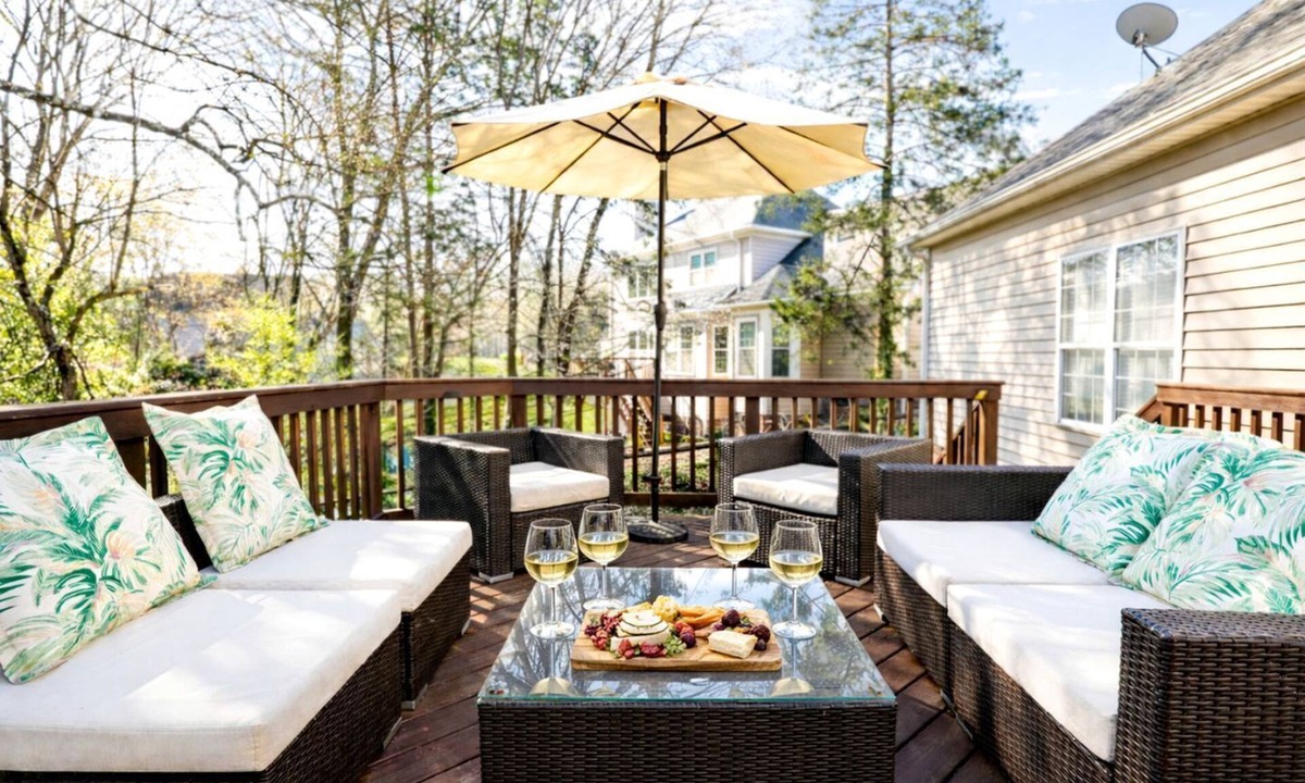 Charlotte Cottage | Suburban Sanctuary in Charlotte, North Carolina