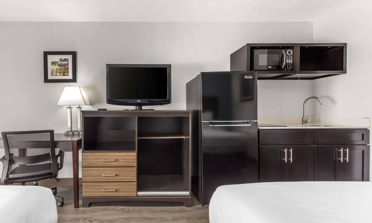 Gainesville Hotel | Suburban Studios Gainesville