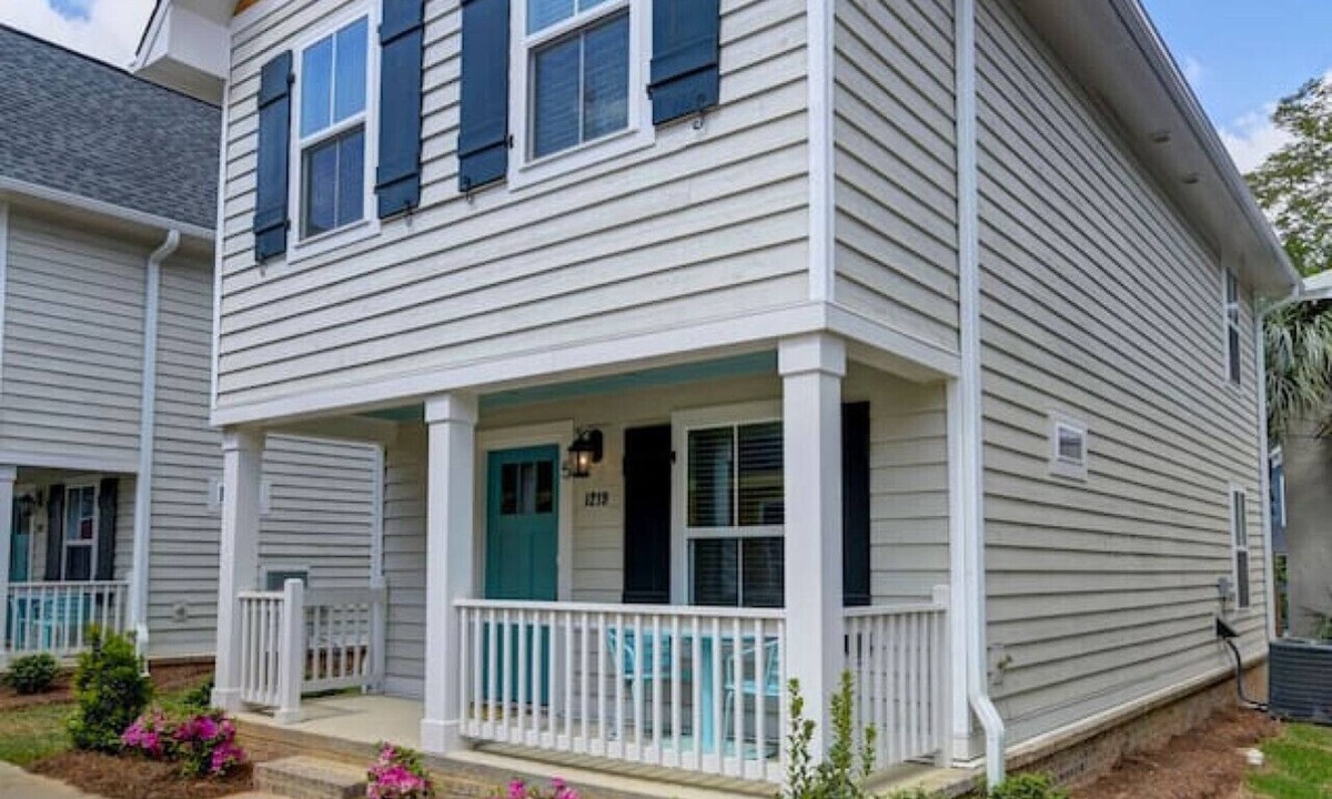 Columbia House | Sumter Cottage | The Pickens Cottages