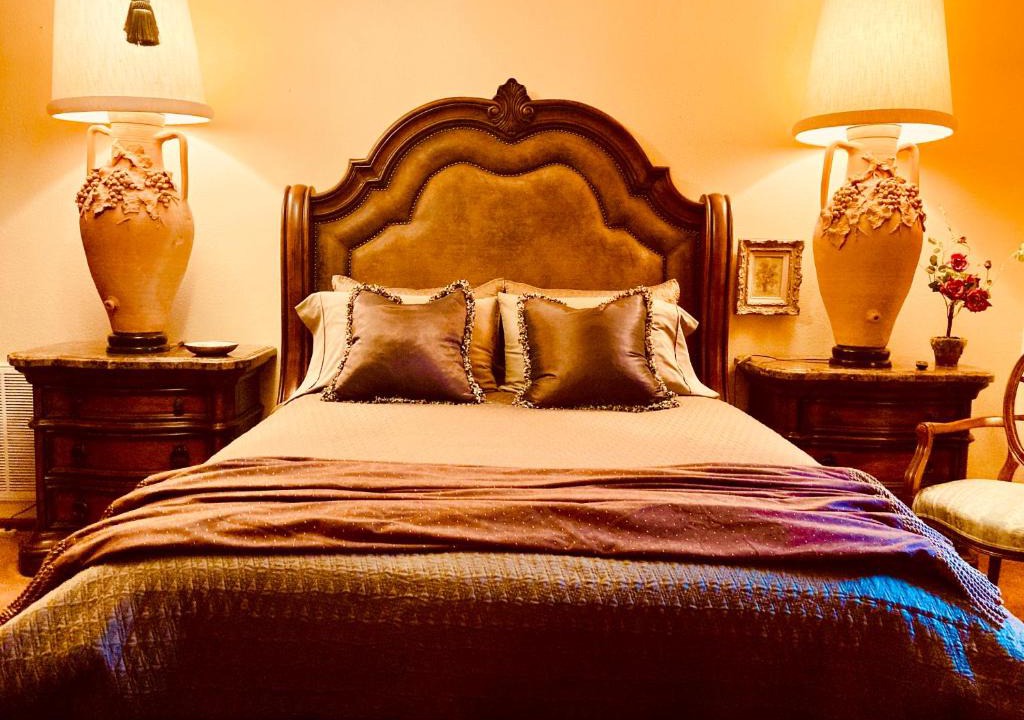 Cheyenne Bed & Breakfast | Sundance Suite - Prairie Rose Bed & Breakfast