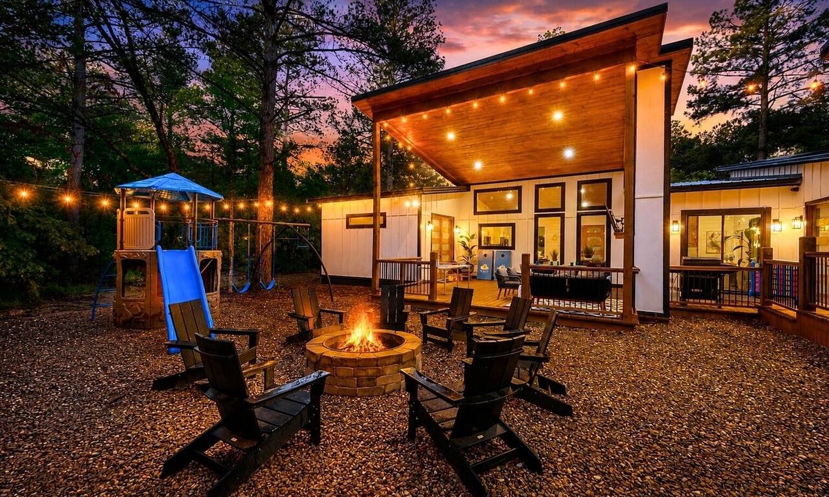 Pickens Cabin | Sunny Side Up | Bright, Modern One-Story Retreat