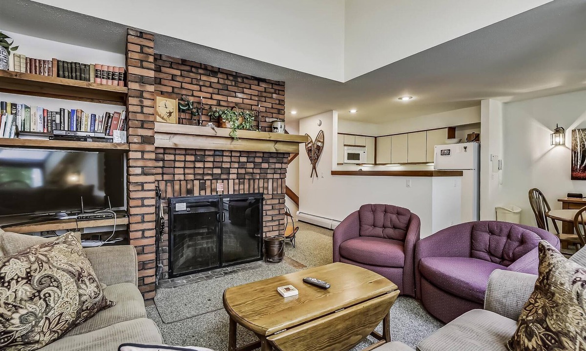 Central Vermont- Killington Condo | Sunrise Timberline G2 Ski to/from from Sunrise Chair