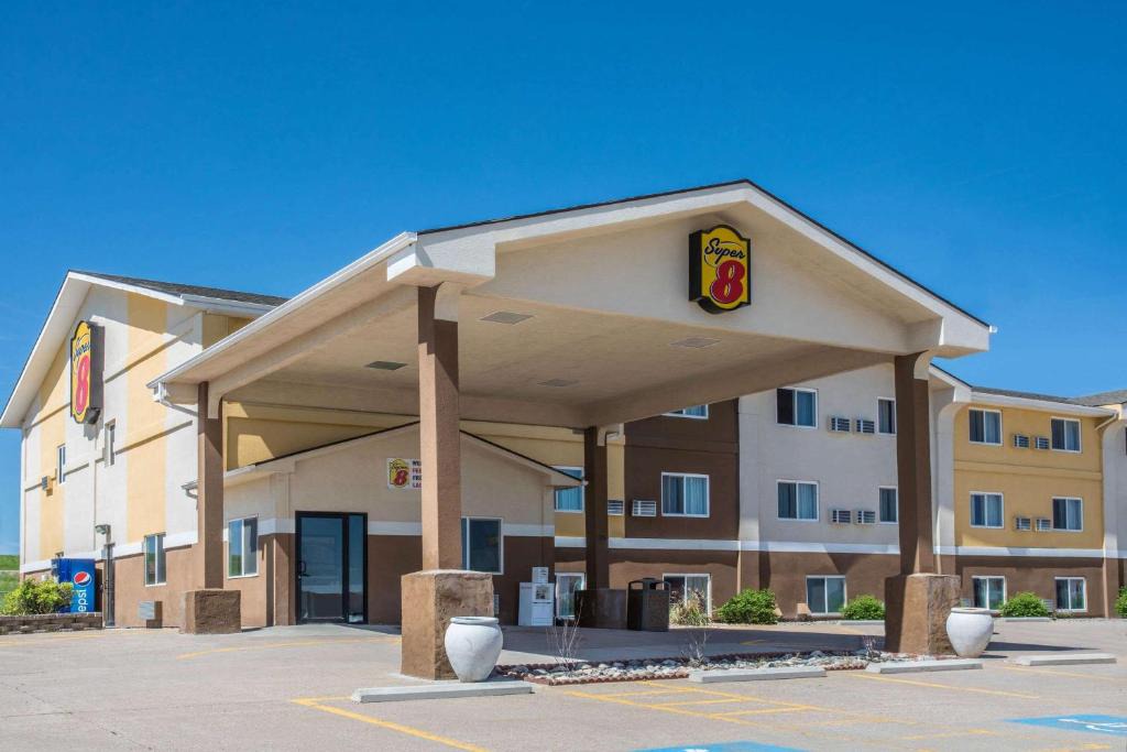 Gillette Hotel | Super 8 by Wyndham Gillette