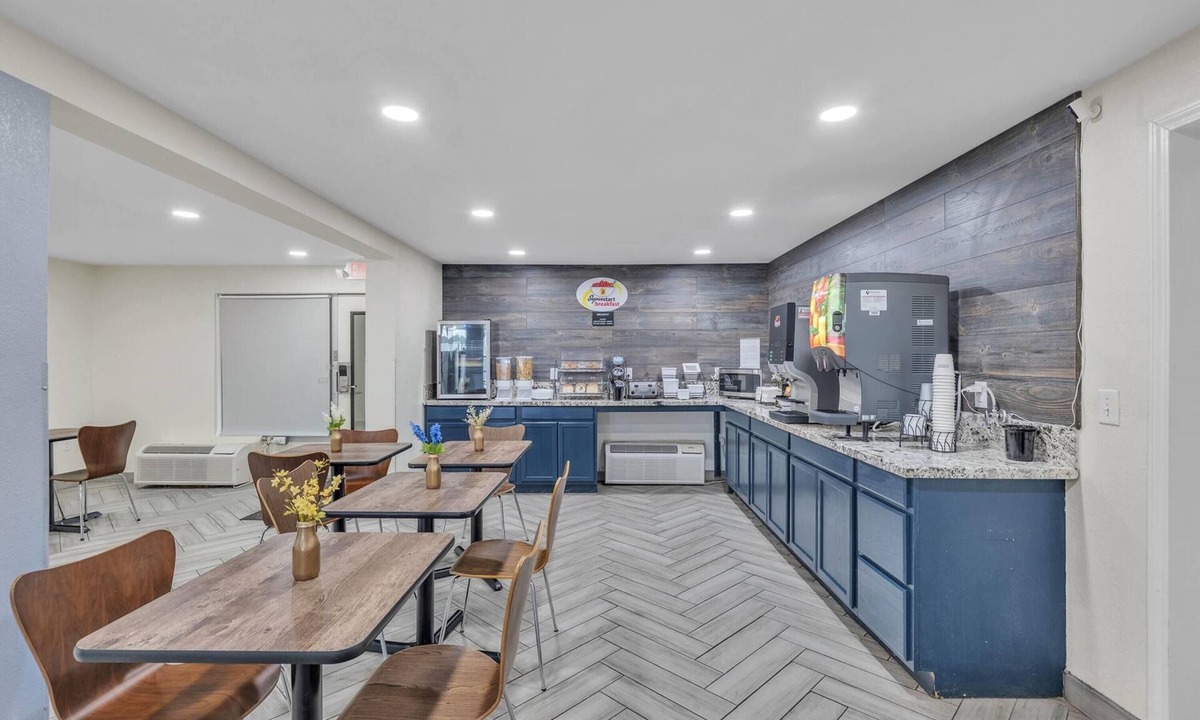 Morganton Hotel | Super 8 by Wyndham Morganton