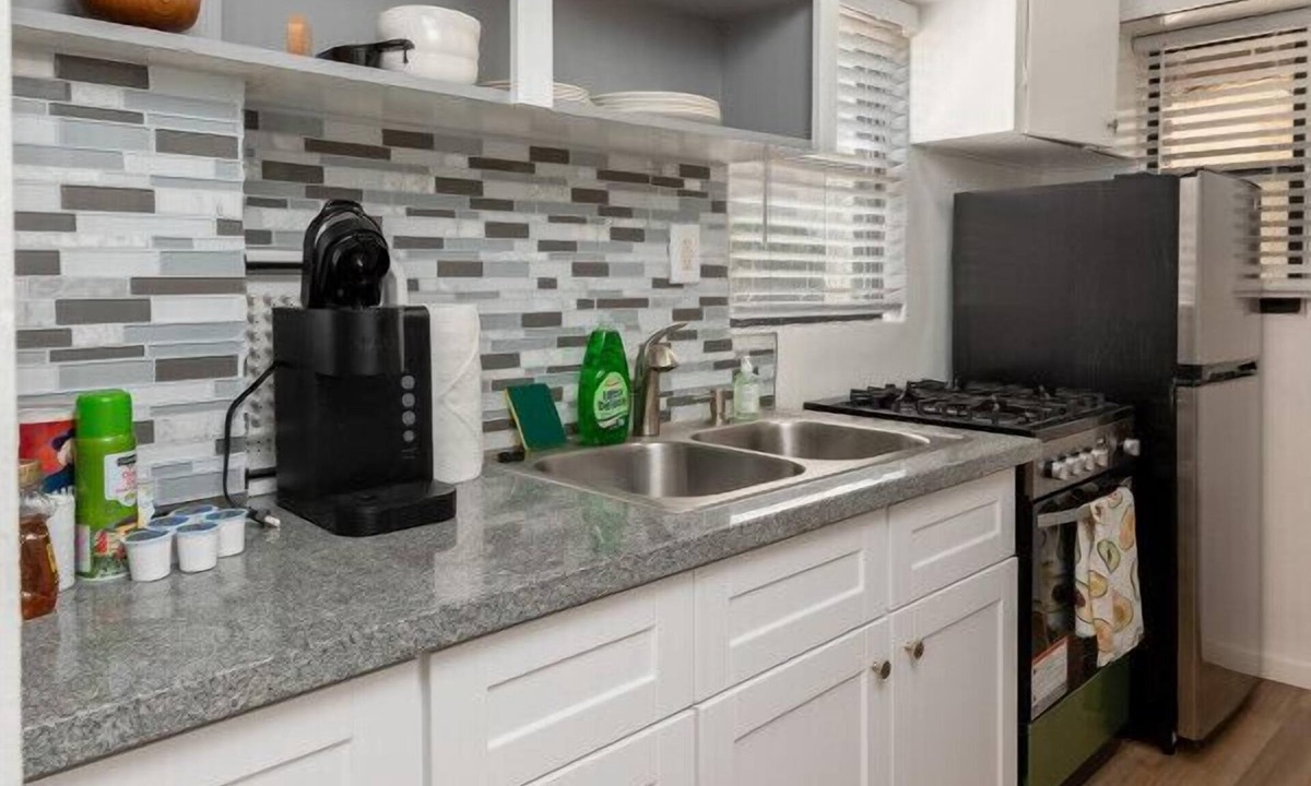 Los Angeles County Apartment | Surfside Stay: 2BR with Queen Beds in Venice