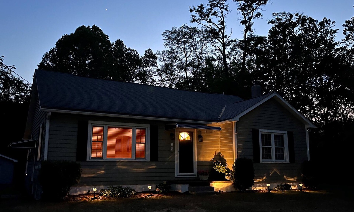 Ligonier House | Sycamore, Cozy get a way! Newly renovated on a private, streamside lot.