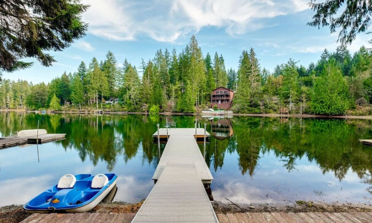 Burley Cabin | Take a Break at Wye Lake - 2 BR Lakefront Cabin