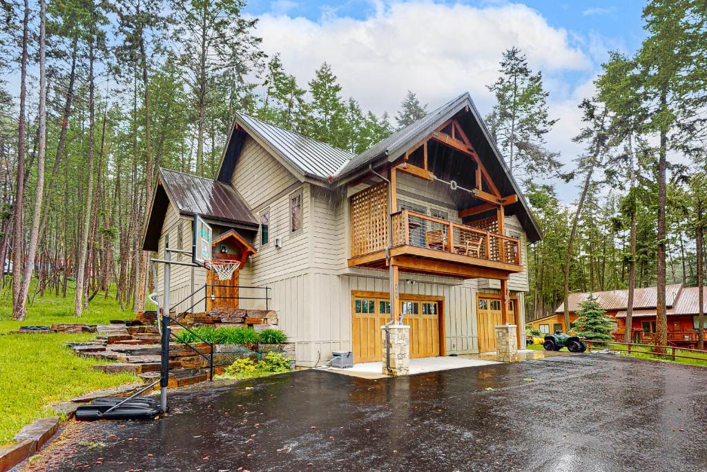 Lakeside House | Tamarack Terrace