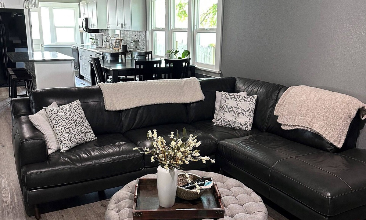 Scottsbluff House | Tasteful four-bedroom, three-bathroom home in Scottsbluff is ready for you!