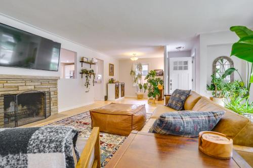 Southwest Minneapolis House | The Animal House: Curl Up and Stay Awhile