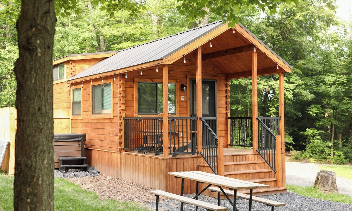 Mingoville Cabin | The Bellefonte Campground presents: Tiny Home | 1 Bedroom with HOT TUB