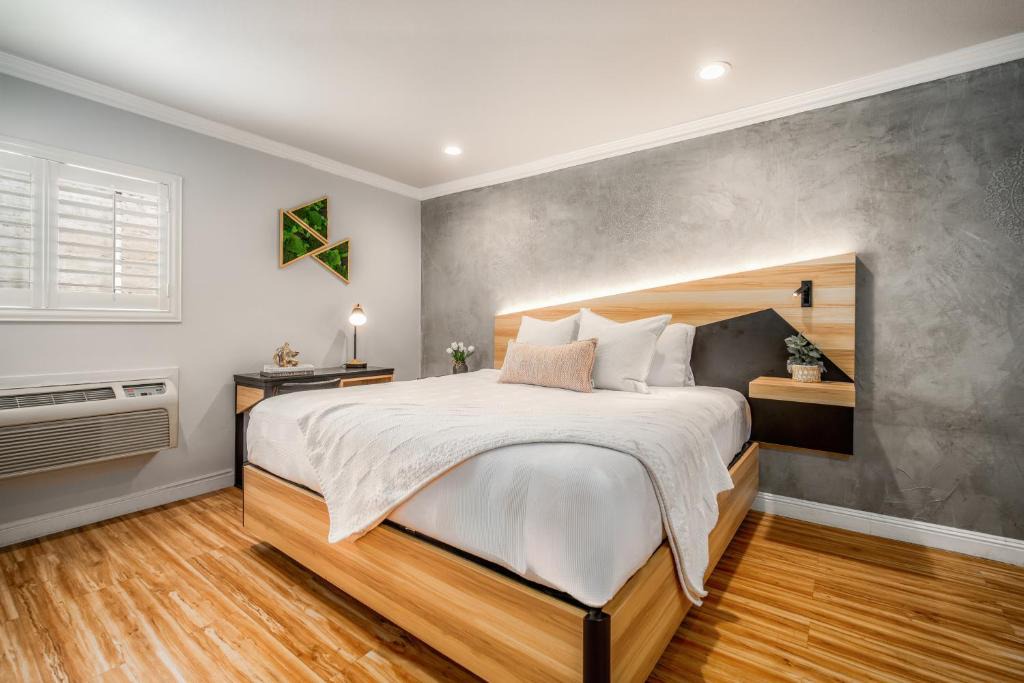 Fairfax District Hotel | The Beverly House by AGA - Beverly Hills