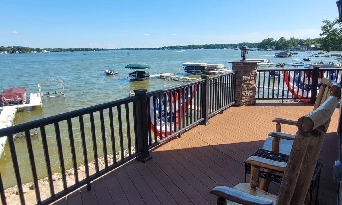 Cedar Lake House | "The Cedar Lake Escape " is a lakeside retreat offering 5 bedrooms and 3 baths.