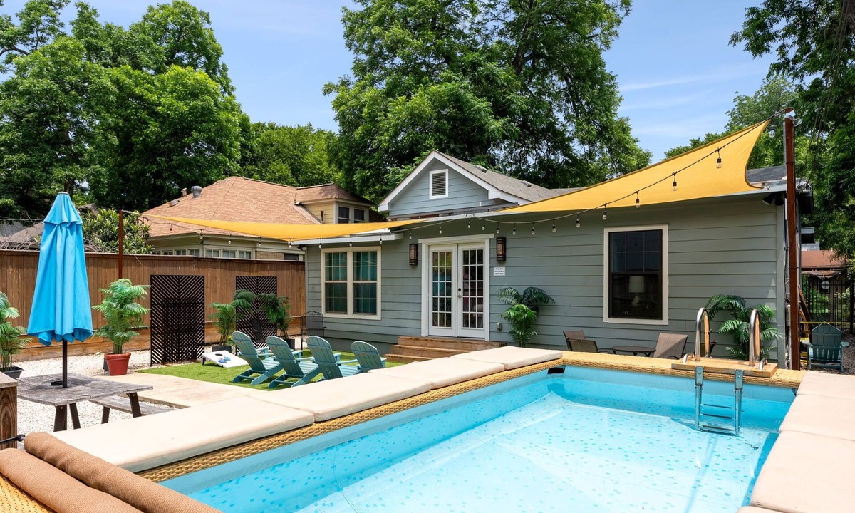 East Cesar Chavez House | The Chavez Social Club | The Poolside Basecamp (5BR)