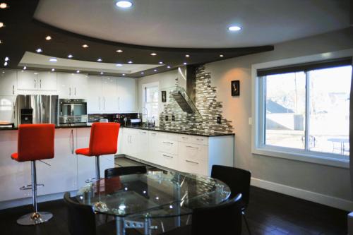 Glen Allen Villa | The Deluxe Oasis in the North West Suburbs of Richmond