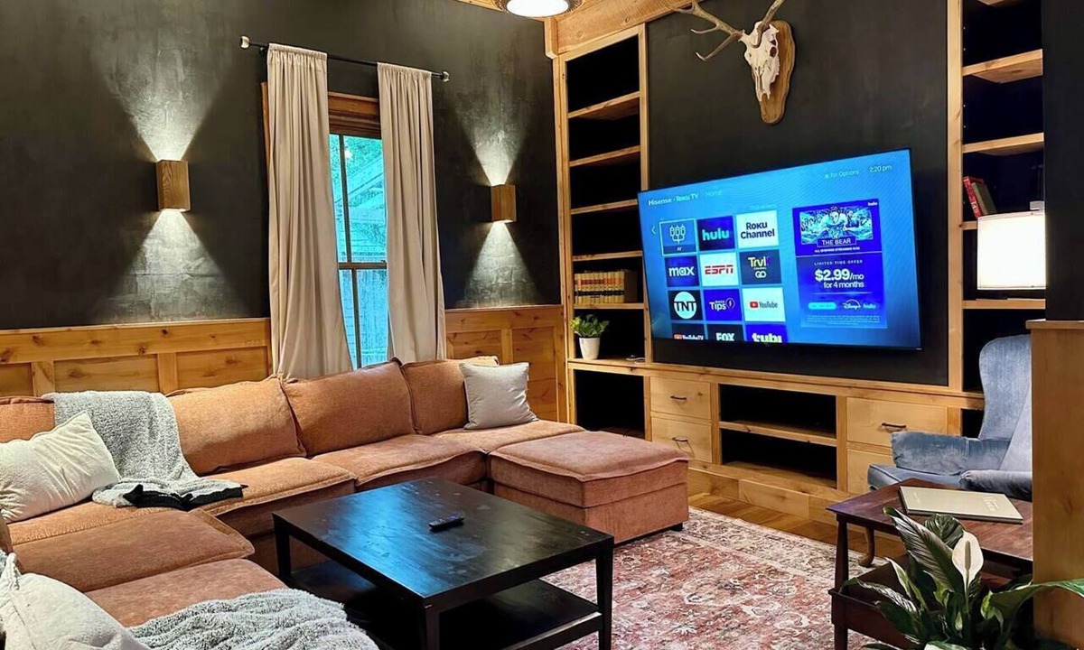 Helena House | The Downtown Miners Cabin