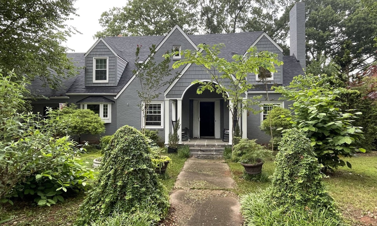 Shelby House | The Fig Tree Garden House. Casual elegance in a park like setting