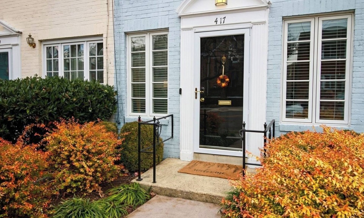 Old Town Alexandria House | The Gibbon House of Old Town ALX