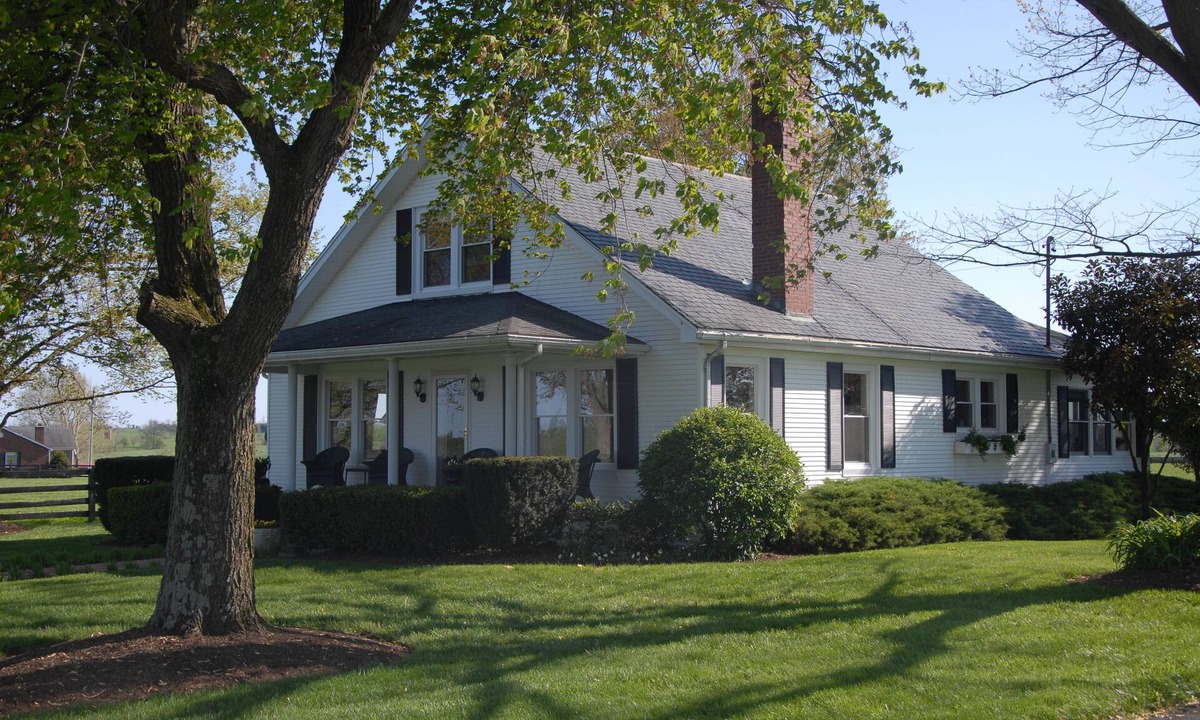 Paris Bed & Breakfast | The Guesthouse at Rosecrest Farm