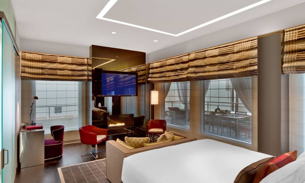 Downtown Dallas Hotel | The Joule Dallas – Rooftop Penthouse with Private Terrace & Skyline View