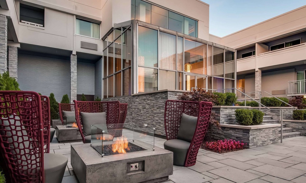 Bloomfield Hills Hotel | The Kingsley Bloomfield Hills - a DoubleTree by Hilton