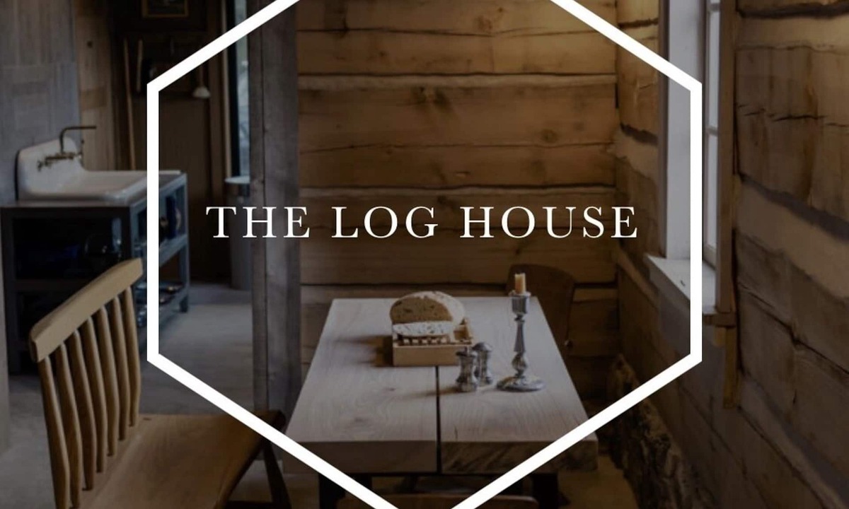 Lewistown Cabin | The Log House, Montana. Handmade & luxurious cabin. 10 min from Main St.