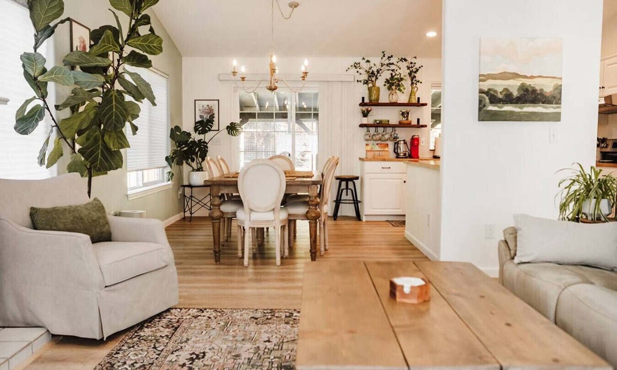 Altamont House | The Mintwood| 4 BDR Home Near Crater Lake/OIT