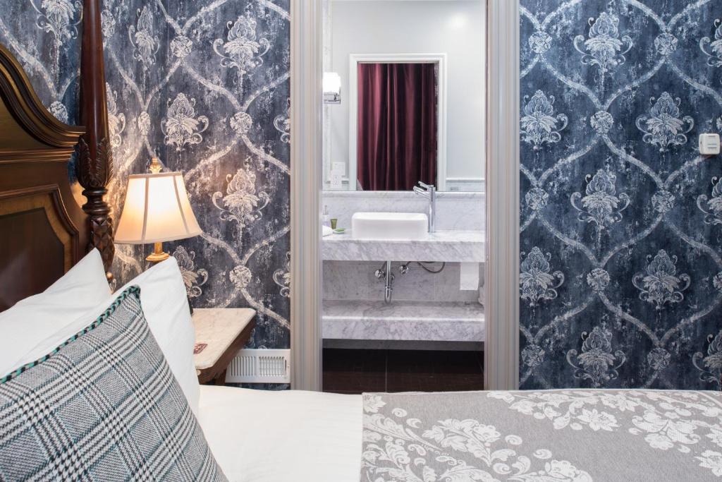 Lower Pacific Heights Hotel | The Monte Cristo