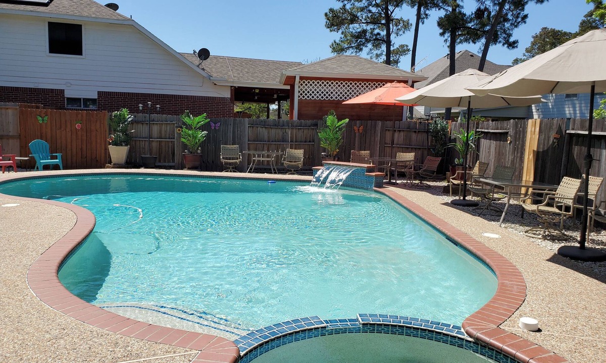 Northeast Houston House | The Oasis w/Private Pool & Spa