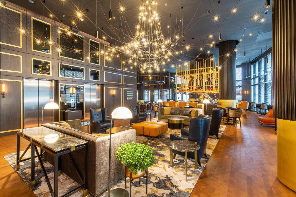 The Drag Hotel | The Otis Hotel Austin, Autograph Collection