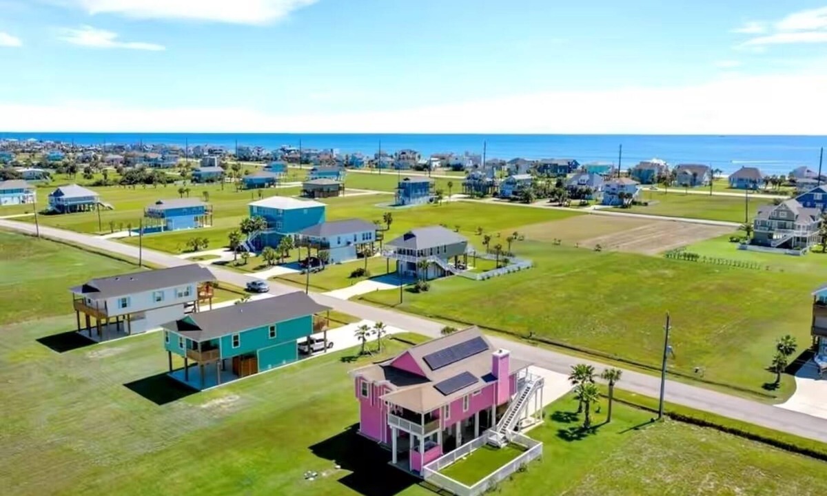 Indian Beach House | The Pink House - beautiful beach stay!