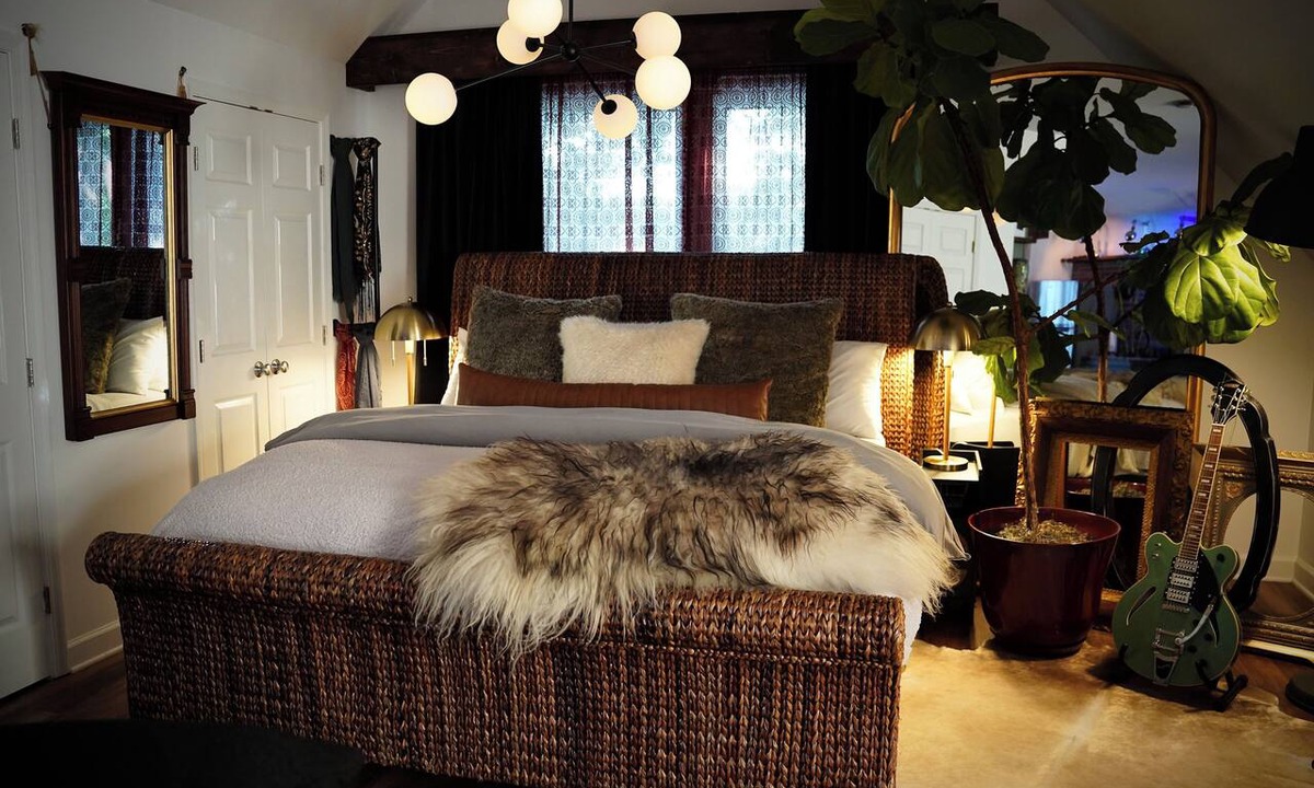 Concord Apartment | The Studio at Soulhouse: Est. 1922 - Walk to Downtown Concord