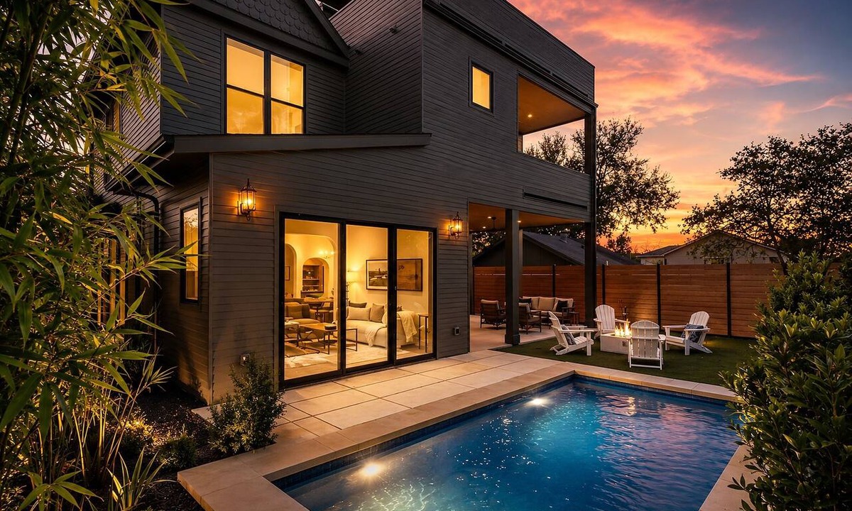 Blackshear-Prospect Hill House | The Vic on 10th Skyline Views Heated Pool 2025 Build Firepit