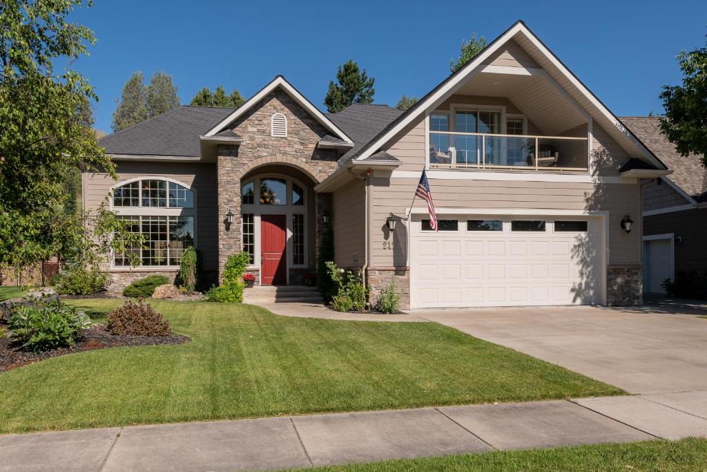 Kalispell House | The Village Greens View