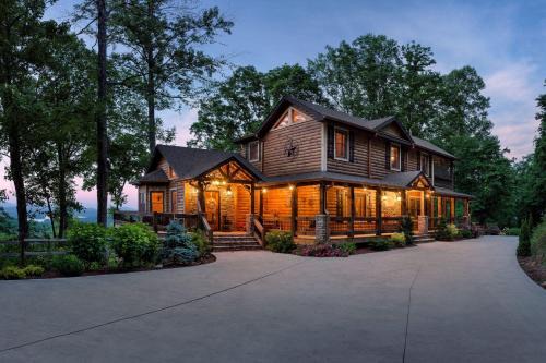 Ridges Over the Lake House | The Vue Over Blue Ridge