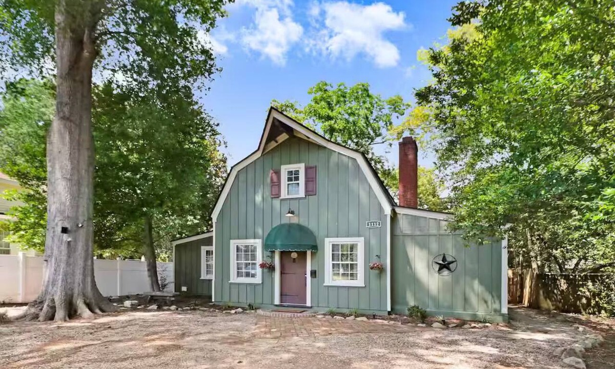 Rocky Mount House | The Whimsical Barn