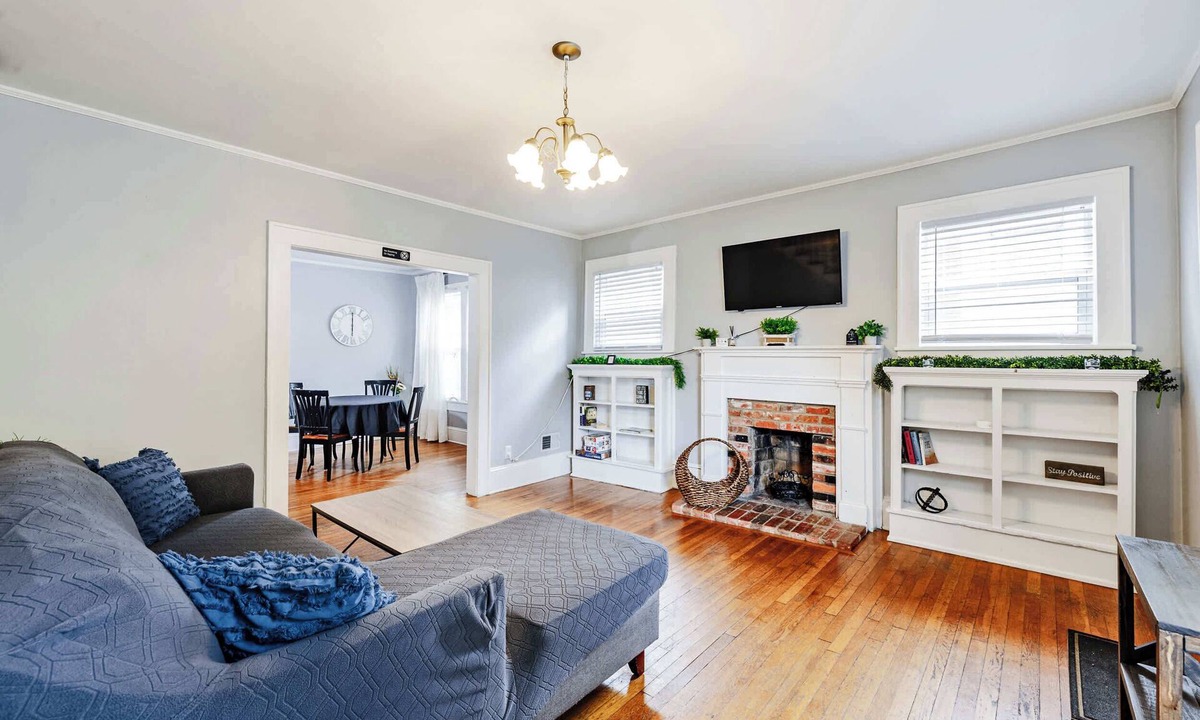 Terry Sanford House | The Woodside Guest House
